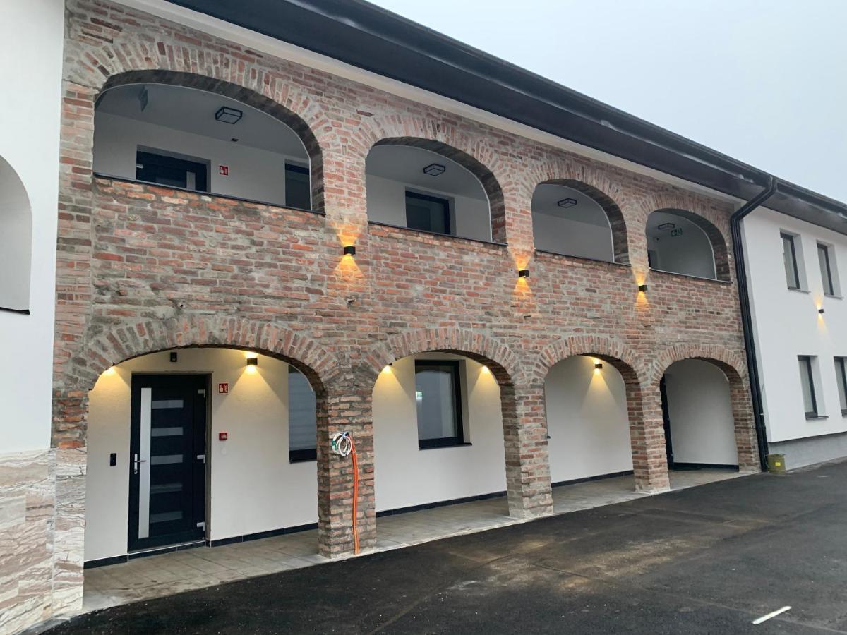 M70 Apartmanhaz Miszkolc Zewnętrze zdjęcie